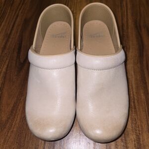 Dansko Women's Professional Milled Burnished Clogs, Size 37/6.5